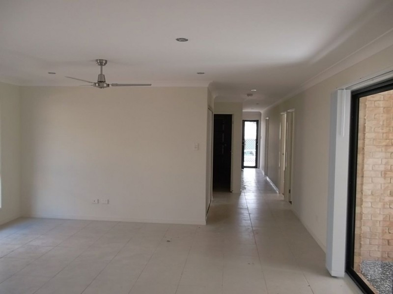 27 Bellthorpe Circuit, Kallangur QLD 4503