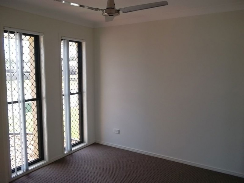 27 Bellthorpe Circuit, Kallangur QLD 4503