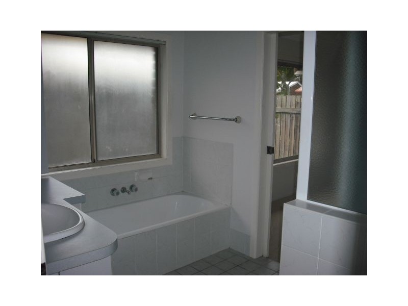 14 Diamondcrest Ave, Deception Bay QLD 4508