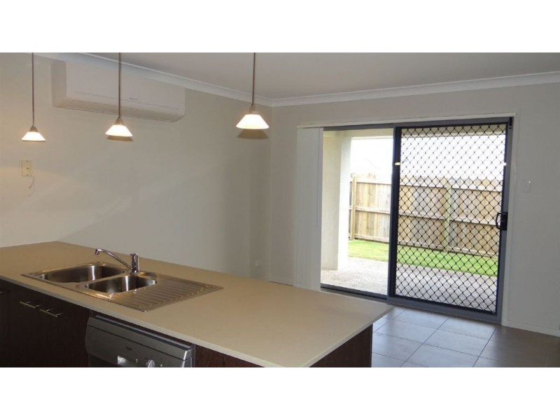 6 McIlwaith Street, North Lakes QLD 4509