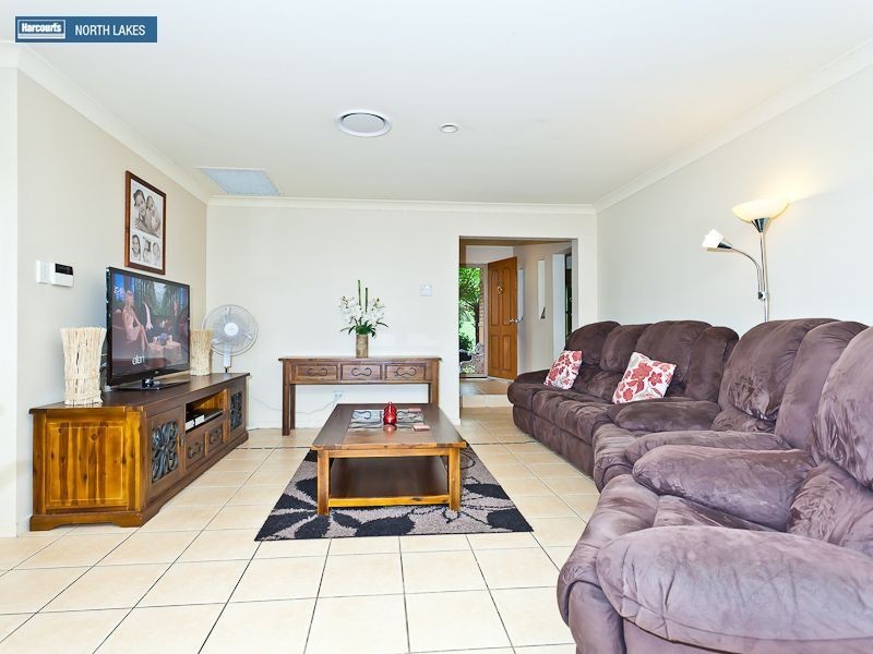 25 Brimstone Court, Kallangur QLD 4503