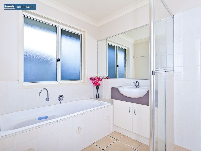 25 Brimstone Court, Kallangur QLD 4503