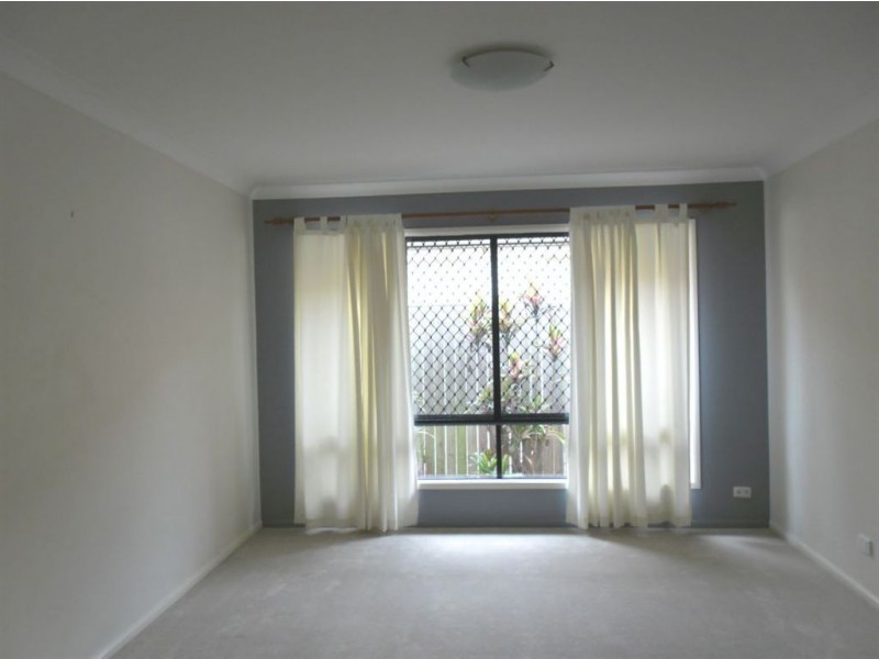 12 Sandpiper Avenue, North Lakes QLD 4509