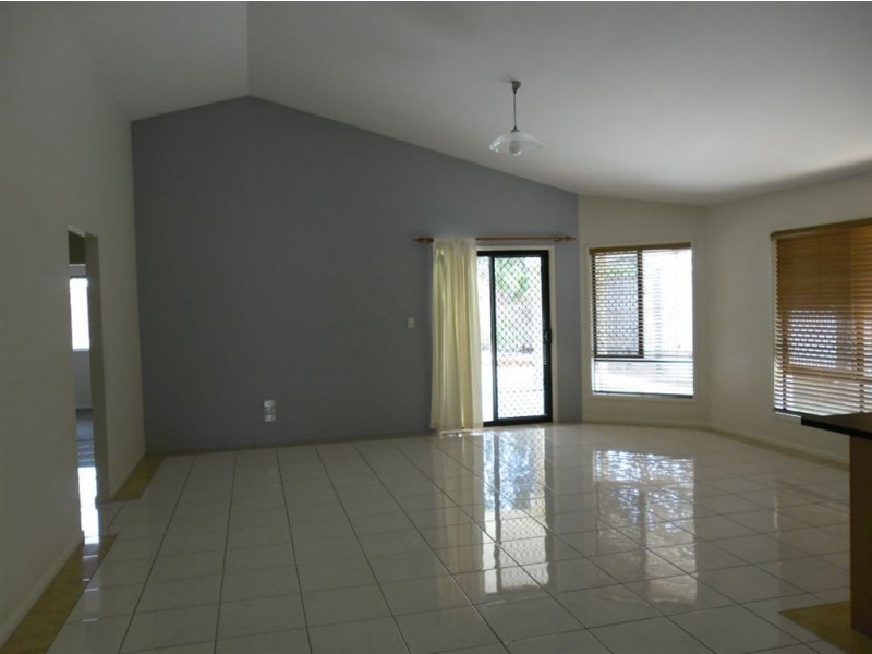 12 Sandpiper Avenue, North Lakes QLD 4509