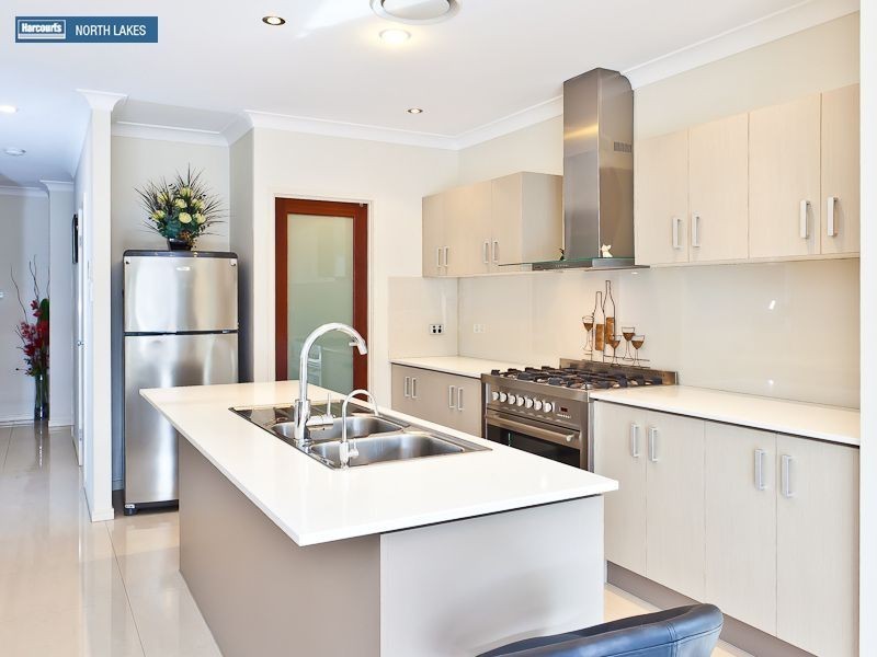 14 Planigale Crescent, North Lakes QLD 4509