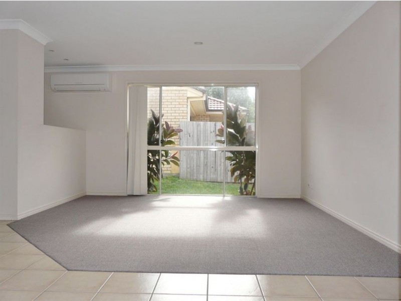 33 Heathcote Avenue, North Lakes QLD 4509