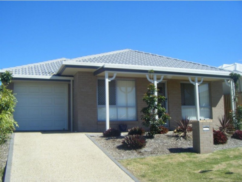 15 First Street, North Lakes QLD 4509