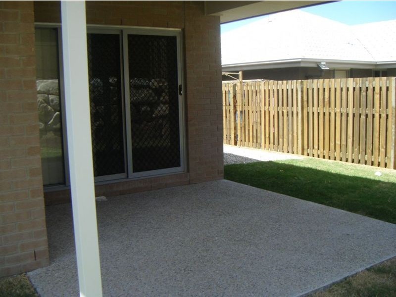 15 First Street, North Lakes QLD 4509