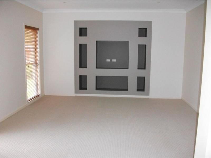 3 Grebe Circuit, North Lakes QLD 4509