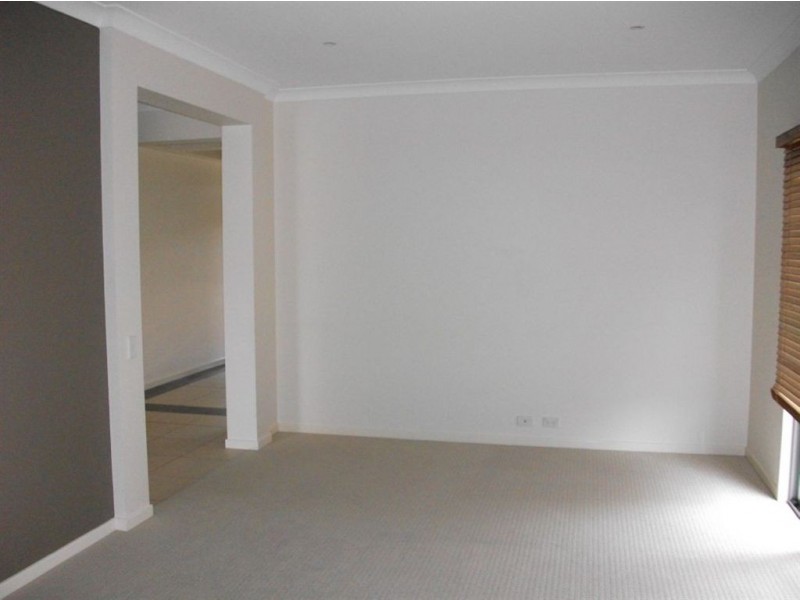 3 Grebe Circuit, North Lakes QLD 4509