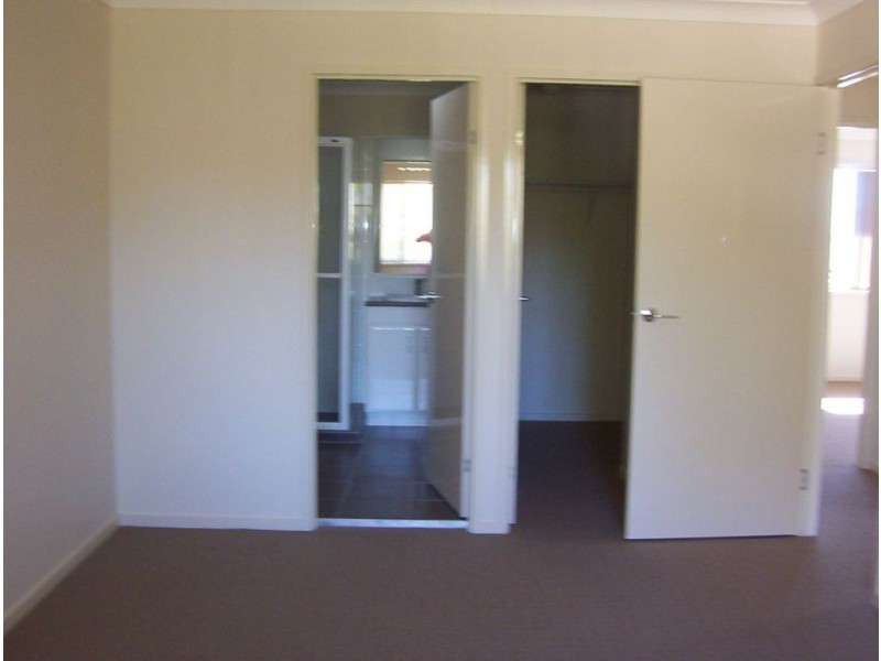 2/5 MacFarlane Street, Kippa-ring QLD 4021