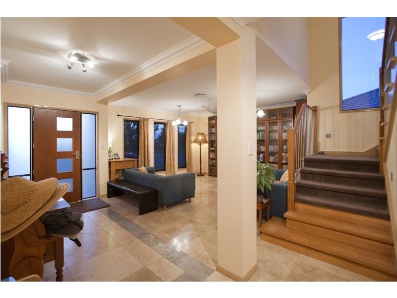 8 Byfield Street, North Lakes QLD 4509