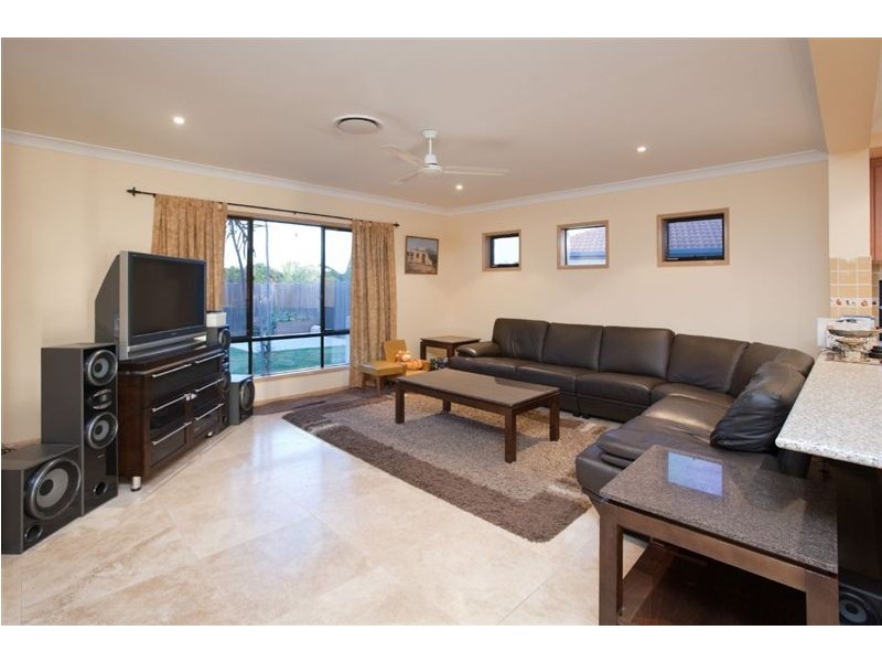 8 Byfield Street, North Lakes QLD 4509