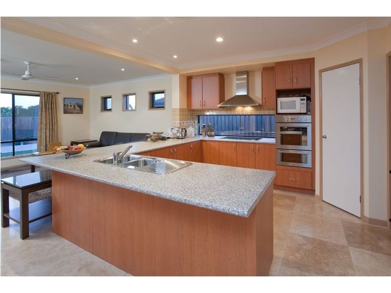 8 Byfield Street, North Lakes QLD 4509