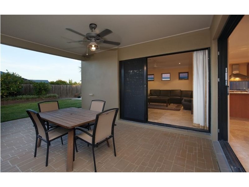 8 Byfield Street, North Lakes QLD 4509