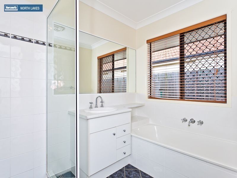 12 Sandpiper Avenue, North Lakes QLD 4509