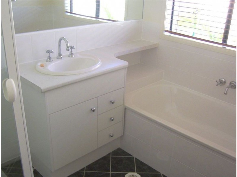 12 Sandpiper Avenue, North Lakes QLD 4509