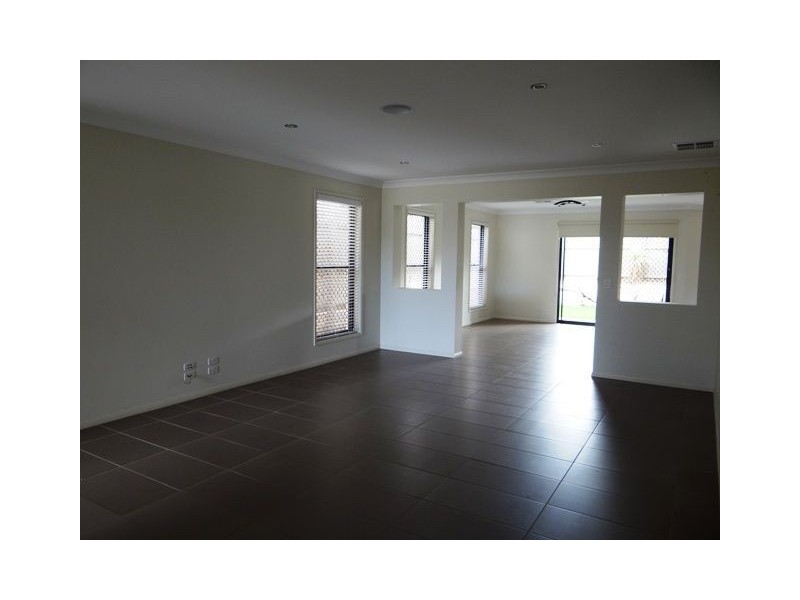 18 Bonnet Parade, Mango Hill QLD 4509