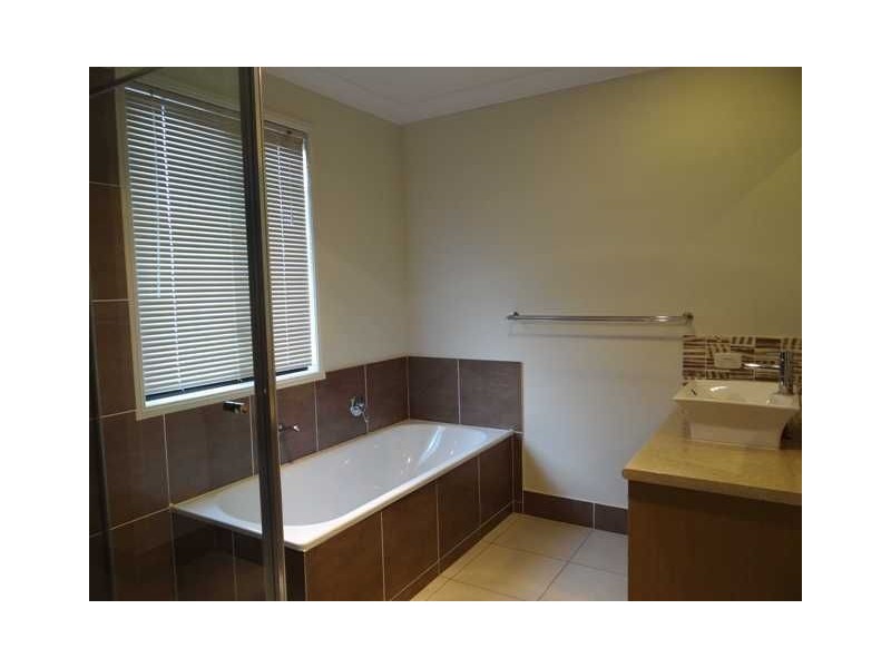 18 Bonnet Parade, Mango Hill QLD 4509