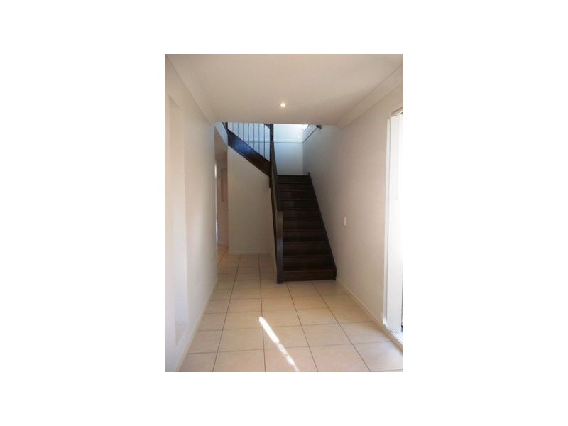 10 Rawlins Crescent, North Lakes QLD 4509