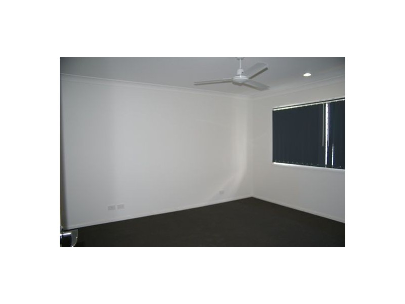 2/5 Kangaroo Street, North Lakes QLD 4509