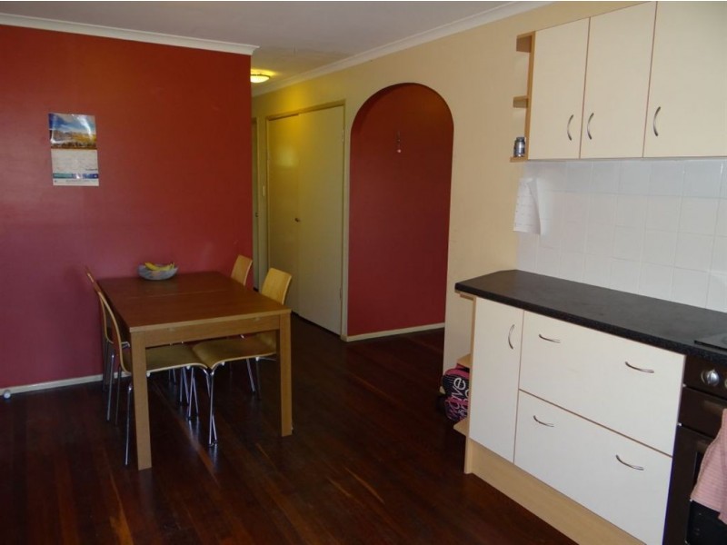 4 Leis Rd East, Kallangur QLD 4503