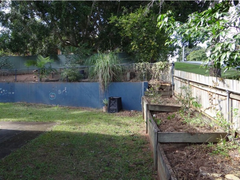 4 Leis Rd East, Kallangur QLD 4503