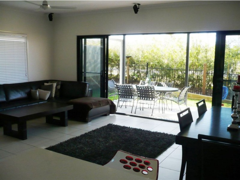 8 Tamar Cct, North Lakes QLD 4509