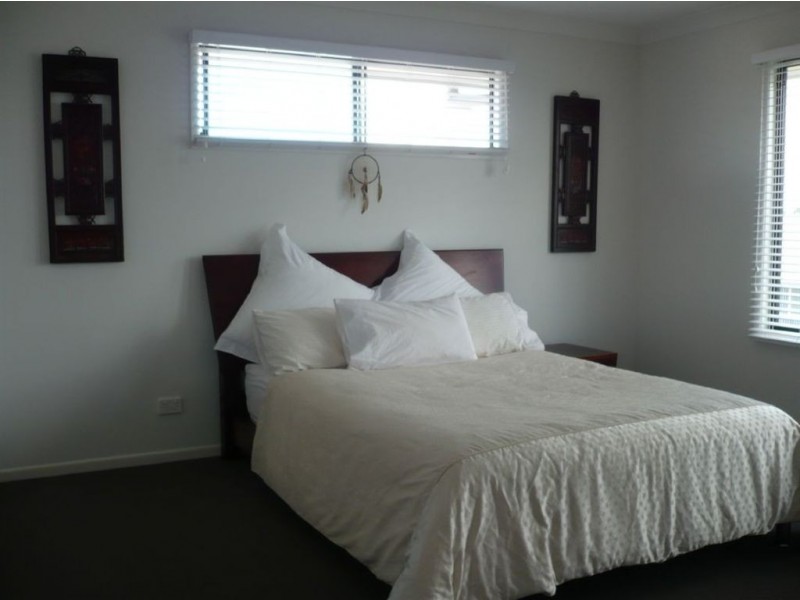 8 Tamar Cct, North Lakes QLD 4509