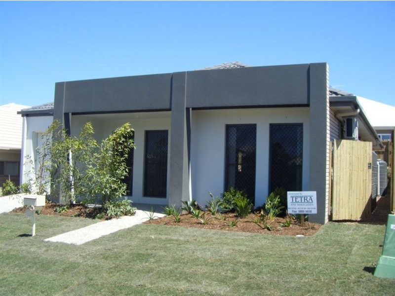 27 Rawlins Street, North Lakes QLD 4509