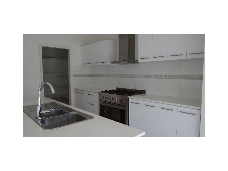 33 Astley Parade, North Lakes QLD 4509