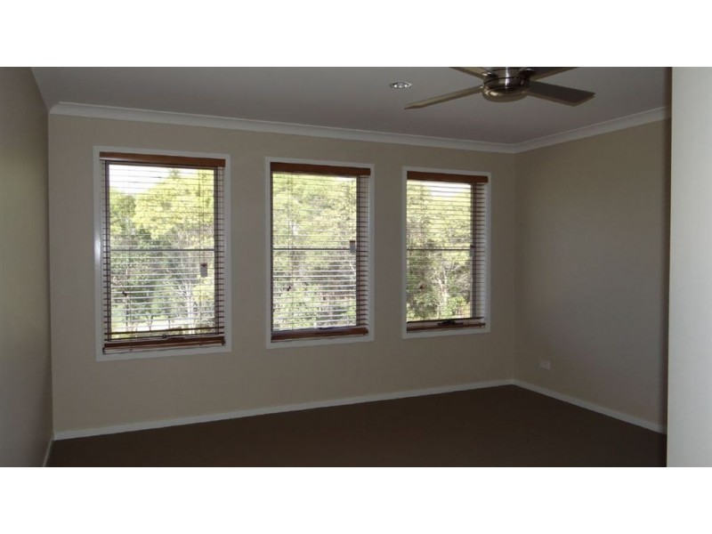 5 Lytham Cir, North Lakes QLD 4509