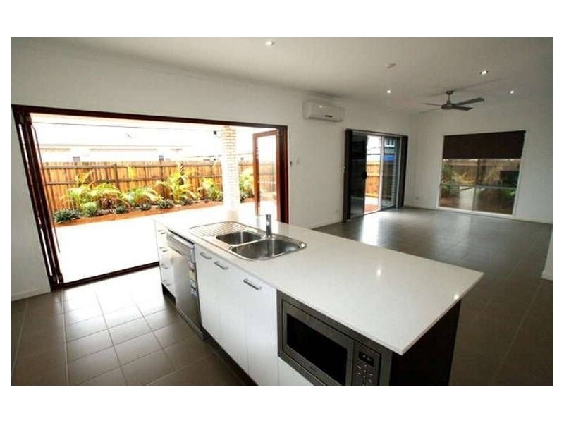 10 Dibbler Court, North Lakes QLD 4509