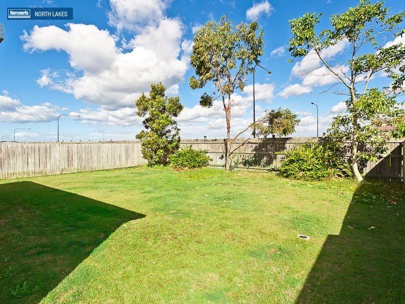16 Whitfield Crescent, North Lakes QLD 4509