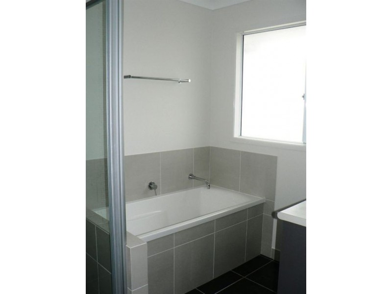 33 Merion cres, North Lakes QLD 4509