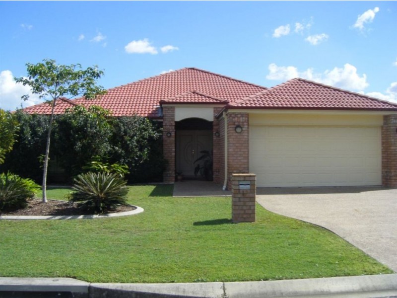 17 Whitfield Crescent, North Lakes QLD 4509