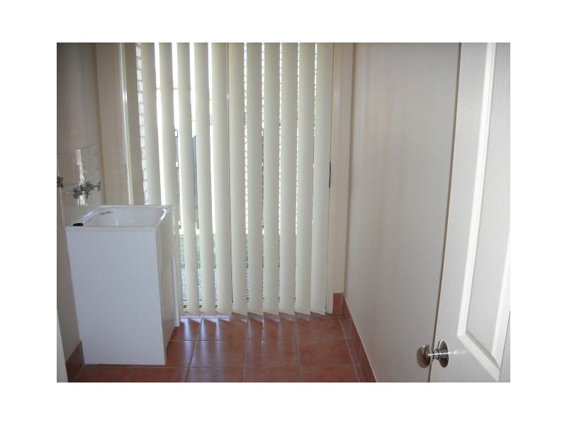 17 Whitfield Crescent, North Lakes QLD 4509