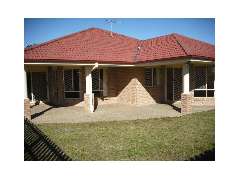 17 Whitfield Crescent, North Lakes QLD 4509