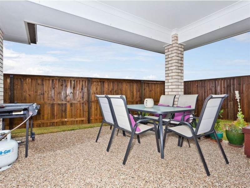 16 Severn Crescent, North Lakes QLD 4509