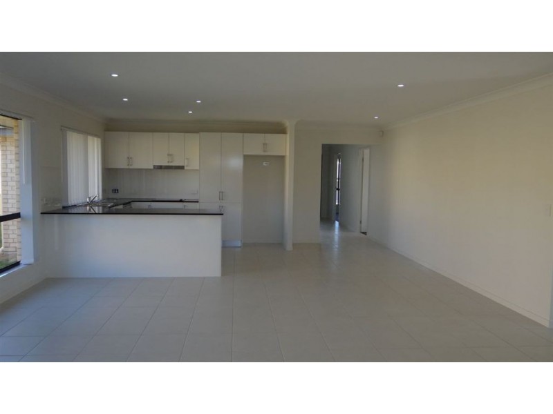 71 Willowleaf Circuit, Upper Caboolture QLD 4510