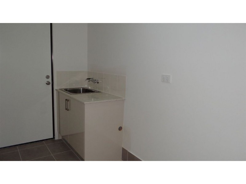 42 Diane Parade, Kallangur QLD 4503