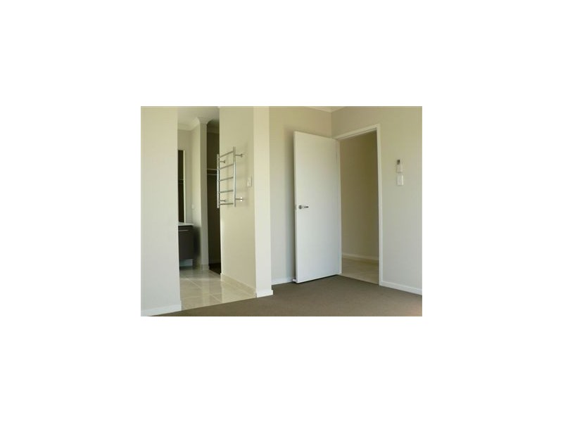 19 kakadu Court, North Lakes QLD 4509