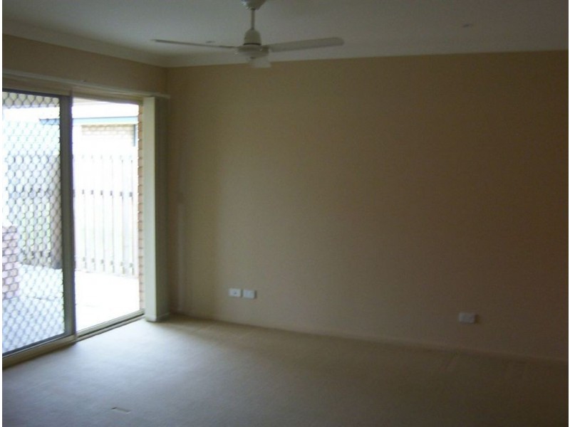 17 Whitfield Crescent, North Lakes QLD 4509