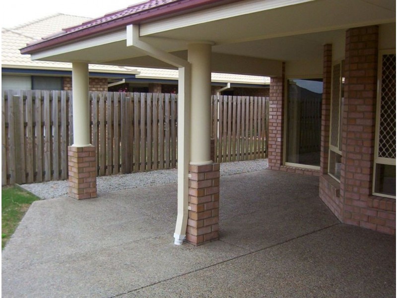 17 Whitfield Crescent, North Lakes QLD 4509