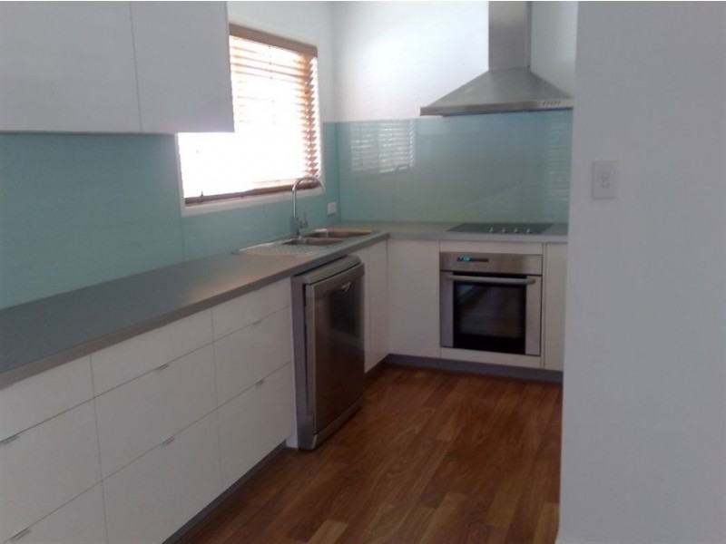 95 Longland Street, Redcliffe QLD 4020