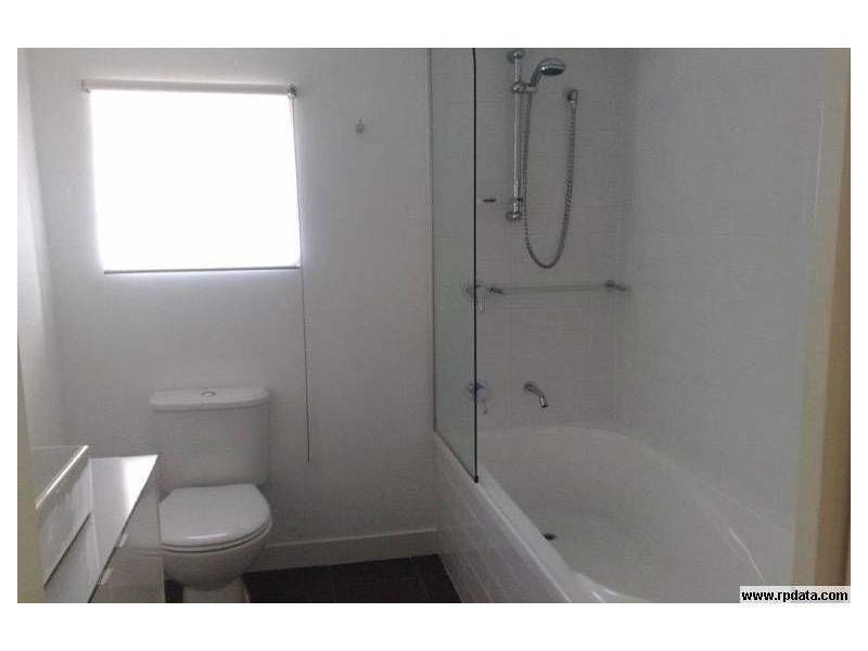 95 Longland Street, Redcliffe QLD 4020