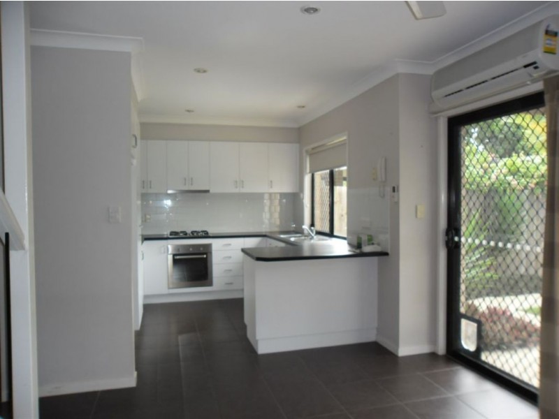 2/67 Glass House Circuit, Kallangur QLD 4503