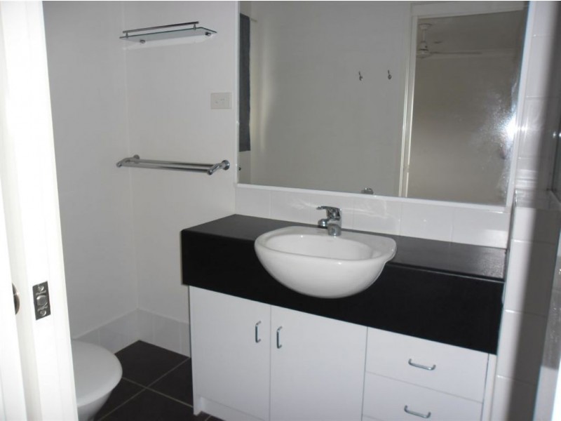 2/67 Glass House Circuit, Kallangur QLD 4503