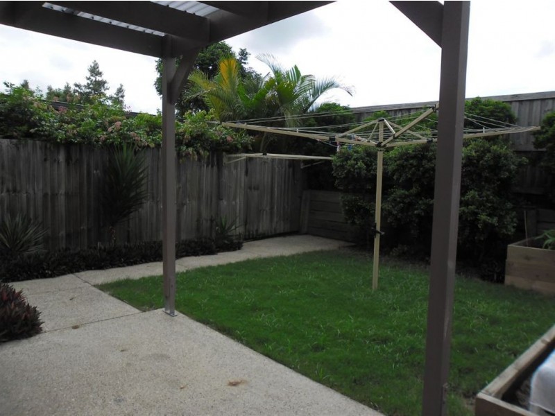 2/67 Glass House Circuit, Kallangur QLD 4503