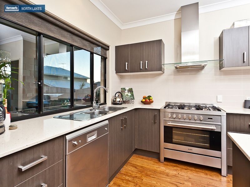9 Warabi Crescent, North Lakes QLD 4509